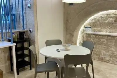 Image de Azzurra, une maison de tuf typique rénovée en 2018