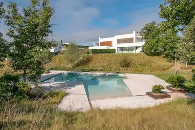Image de Villa d'architecte de luxe de 5 chambres dans un complexe 5 étoiles.