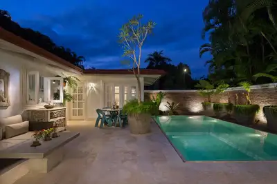Image de Nouvelle liste! ! Récemment rénové! Belle \"Casita Blanca\" Des vues à couper le souffle!