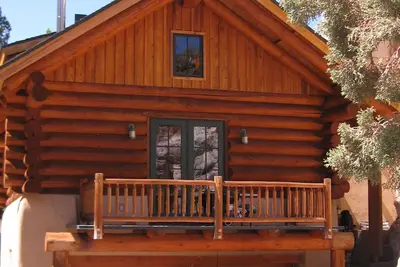 Image de Escapade romantique en cabane en rondins. Il est de retour sur le marché après un congé sabbatique de 3 ans! !