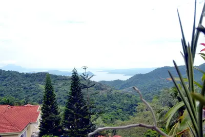 Image de Vue Sur La Montagne Sang Yoo Tagaytay