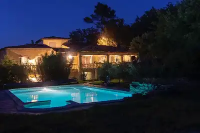 Image de Gréoux les Bains, gite de 50 m2 classé 3* en rdc de villa