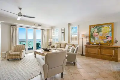 Image de The Inn At Crystal Beach # 611: 4 Br / 4 Ba condo Destin, pour 11 personnes