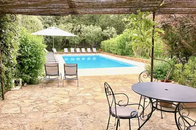Image de Maisonnette Panisse, 2-4 Pers. , Pres De Mas Du XVIè, Piscine, Jardin, Parking