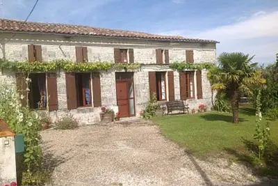 Image de Belle maison en haut de la colline avec piscine privée et superbes vues sur l'infini