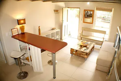 Image de Loft / duplex élégant dans un quartier résidentiel, bien équipé, proche des commodités locales