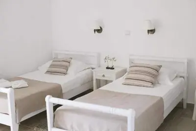 Image de Studio confortable et accueillant à Elounda en Crète, la chambre bleue, premier étage