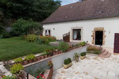 Image de Gîte de charme rural avec terrasse, jardin privé, chevaux à proximité et équipements modernes