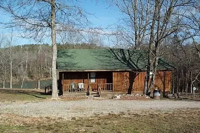 Image de Cabines High Shoals, cabine 2. Chalet sur la rivière Ouachita.