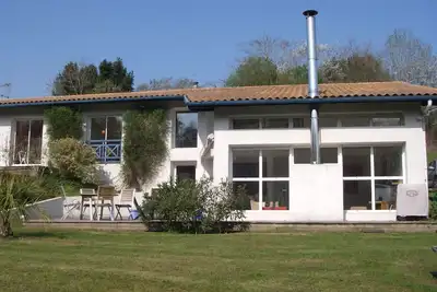 Image de villa contemporaine 240 m2 pour 8 personnes