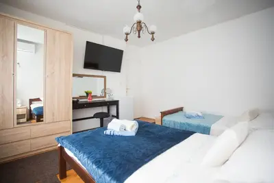 Chambre Double avec Toilettes Communes
