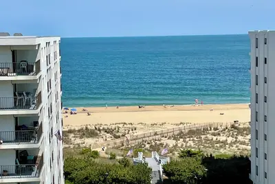 Image de Ocean View Condo Ă quelques pas de la plage