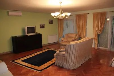 Image de Villa avec piscine privée dans un quartier calme de Sutomore