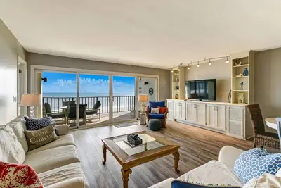 Image de RÉNOVÉ En 2017! 3/2 Condo Oceanfront! 6 couchages. Tres Impressionant.