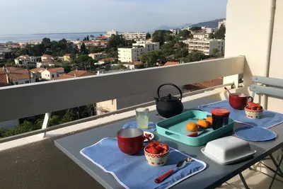 Image de Appartement 3 pieces refait Ă neuf, avec vue mer panoramique