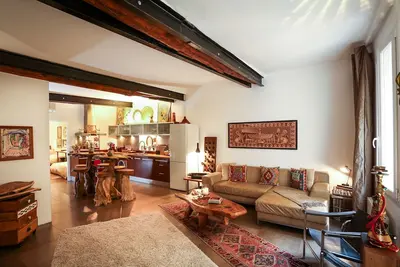 Image de Appartement élégant et rénové dans le vieux Nice