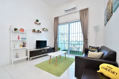 Image de Harmony Cozy 6-8 Pax à distance de marche du Ioi Mall Lrt