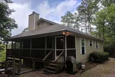 Image de North Georgia Cabin sur la colline du lac Burton