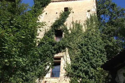 La tour du XVe siècle Borgo Fontanini - avec vue sur la montagne