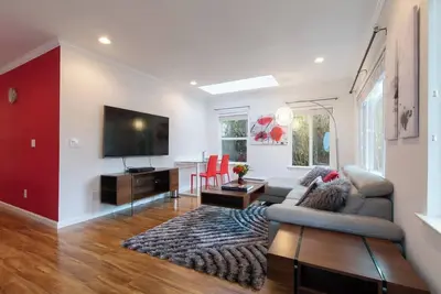 Image de La vie moderne à Palo Alto, à un pâté de maisons de Stanford