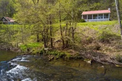 Image de Près de la rivière, pêche, bain à remous, billets d'attraction Gratuits.
