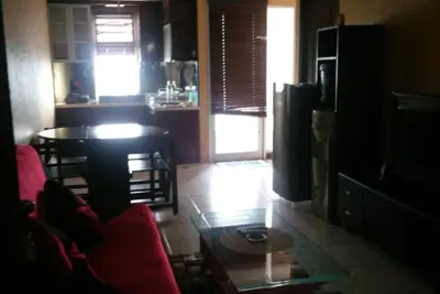 Image de Appartement confortable avec balcon 2 Br pour 3 personnes à Serpong, Gwr 1207