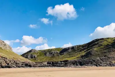 Image de Gower Rhossili 6 chambres pour 12 personnes en bord de mer, maison de vacances avec grand jardin.