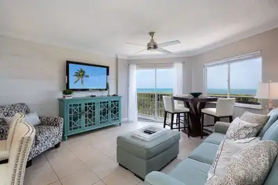 Suite luxueuse avec vue imprenable sur l'océan + piscine Beach & Cabana Bar Wifi