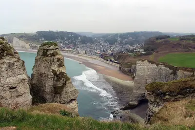 Image de Maison meublée chaleureuse - Plein coeur du village (Jusqu'à 8 personnes)
