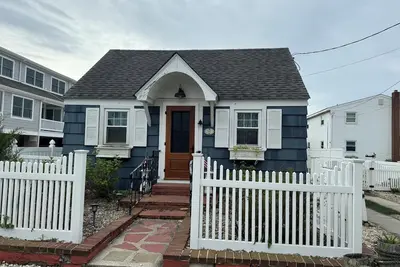 Image de Cape May Fisherman's Cottage Situé sur l'historique avenue du yacht à Cape May