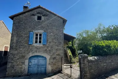 Image de Le lézard bleu dans l'Aveyron Maison de campagne Sainte Eulalie de Cernon 6 pers