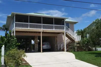 Image de Paradise Home, admirez les couchers de soleil et le lever du soleil depuis votre porche