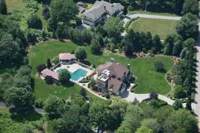 Image de Stonington Estate avec piscine