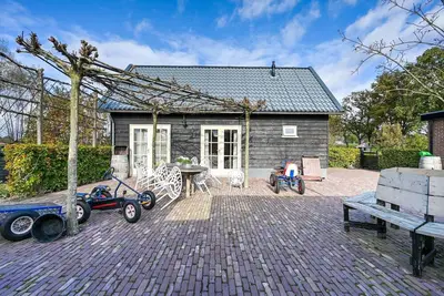 Image de Maison à Overberg avec jardin privé et terrasse