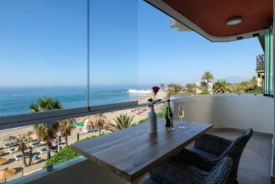 Image de Appartement en bord de mer à Marbella