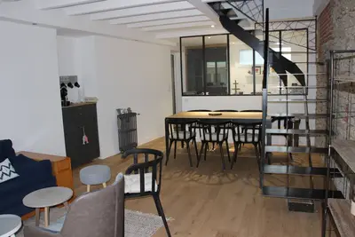 Image de villa de caractère rénovée au pied de la plage