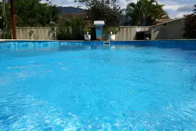 Image de Maison De 5 Chambres. Cond. Ferme Avec Piscine