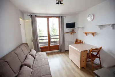 Image de Studio 24m2, 1 chambre, calme. Accès pistes skis aux pieds. Wi-Fi.