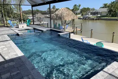 Image de Villa de luxe sur l'eau, achèvement en octobre 2019