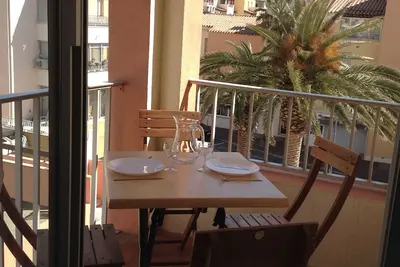 Image de Studio centre port piscine et loggia ouverte