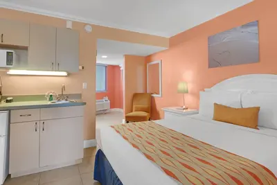 Image de Pelican Pointe Condo / Unité d'hôtel # 212 Efficacité abordable au cœur de Clearwater Beach!