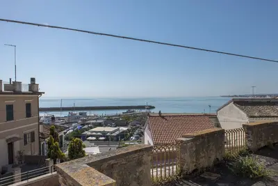 Image de N097 - Numana, single house with sea view 100mt from the beach