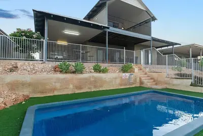Image de 3 Kestrel Place - Jetée Privée & Piscine