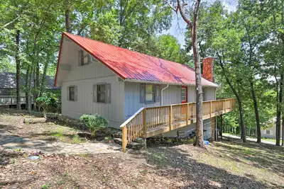 Image de Nouveau! Warm Springs Home w \/ Vues sur le pont et la montagne!