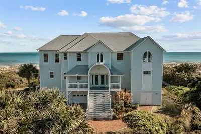 Image de Oceanfront w / ascenseur, piscine et vue Ă couper le souffle!