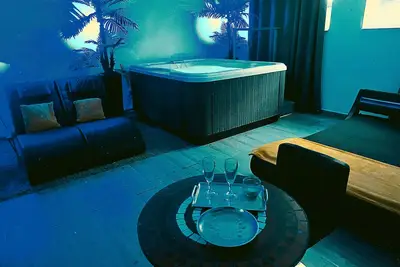 Image de Suite Luna Avec Jacuzzi PRIVÉ Dans Villa Spa