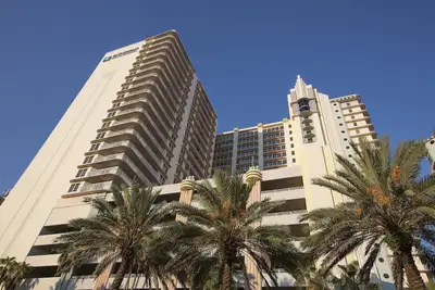 Image de BeachFront High Rise distance de marche de la lagune de Daytona et de la promenade
