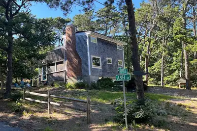 Image de Un lieu de vacances idéal à Wellfleet! Récemment rénové - charmant et calme cottage