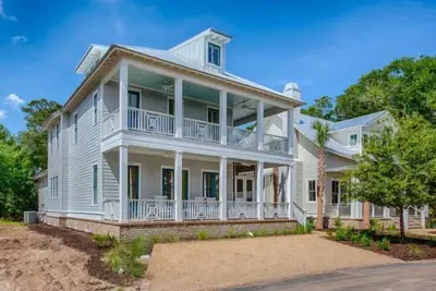 Image de Ocean Oaks cottage 4 est l'une des locations les plus récentes des îles.