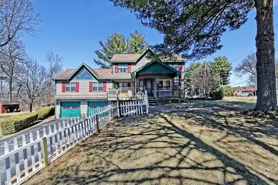 Image de Saratoga Lake Retreat 2019 Track Summer Rental